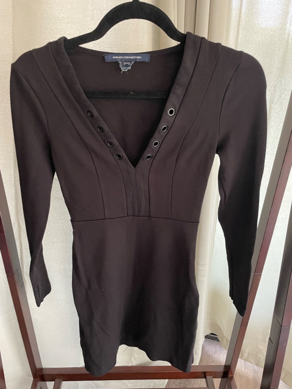 French Connection Dark Brown Bodycon Mini Dress | V-Neck Grommet Detail | size 0